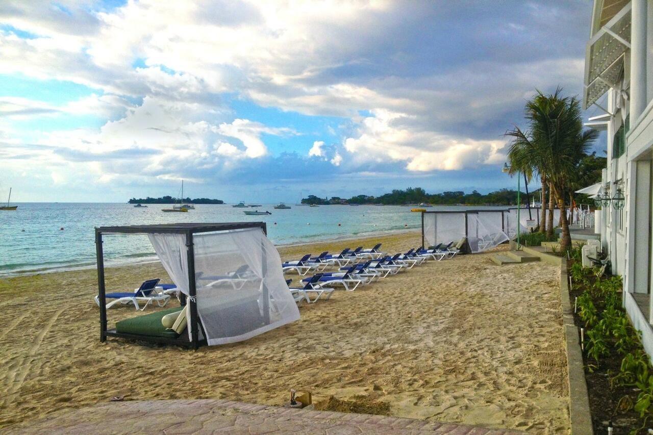 Azul Beach Resort Негрил Екстер'єр фото